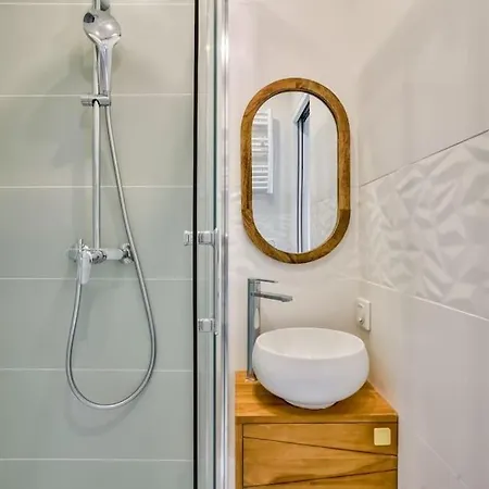 Studio Sur Les Toits Parisiens פריז