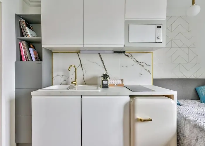 Studio Sur Les Toits Parisiens * Paris